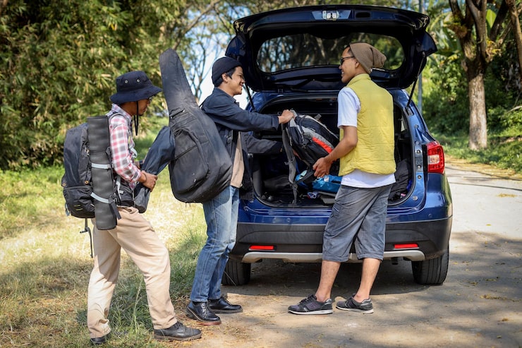 Panduan Berkendara Aman Menuju Spot Camping Impian Anda
